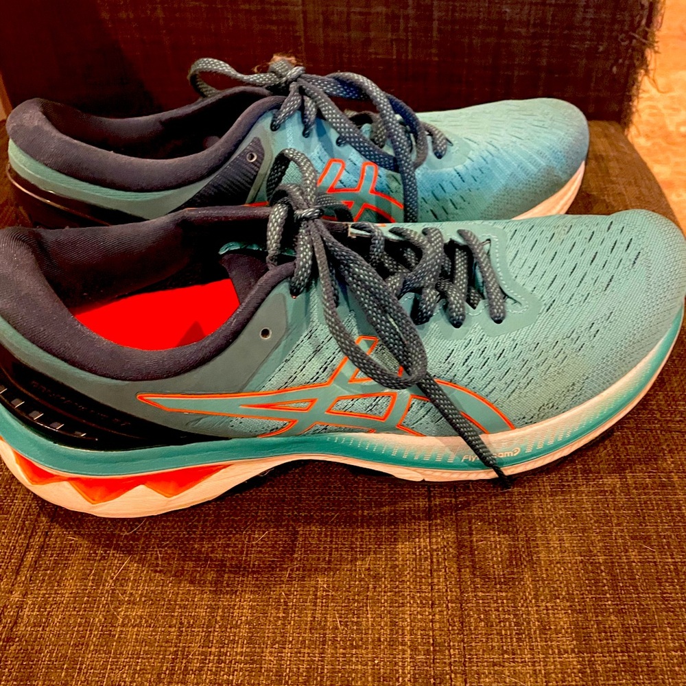 ASICS Gel Kayano 27